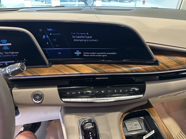 Used 2024 Cadillac Escalade Premium Luxury Platinum image 11