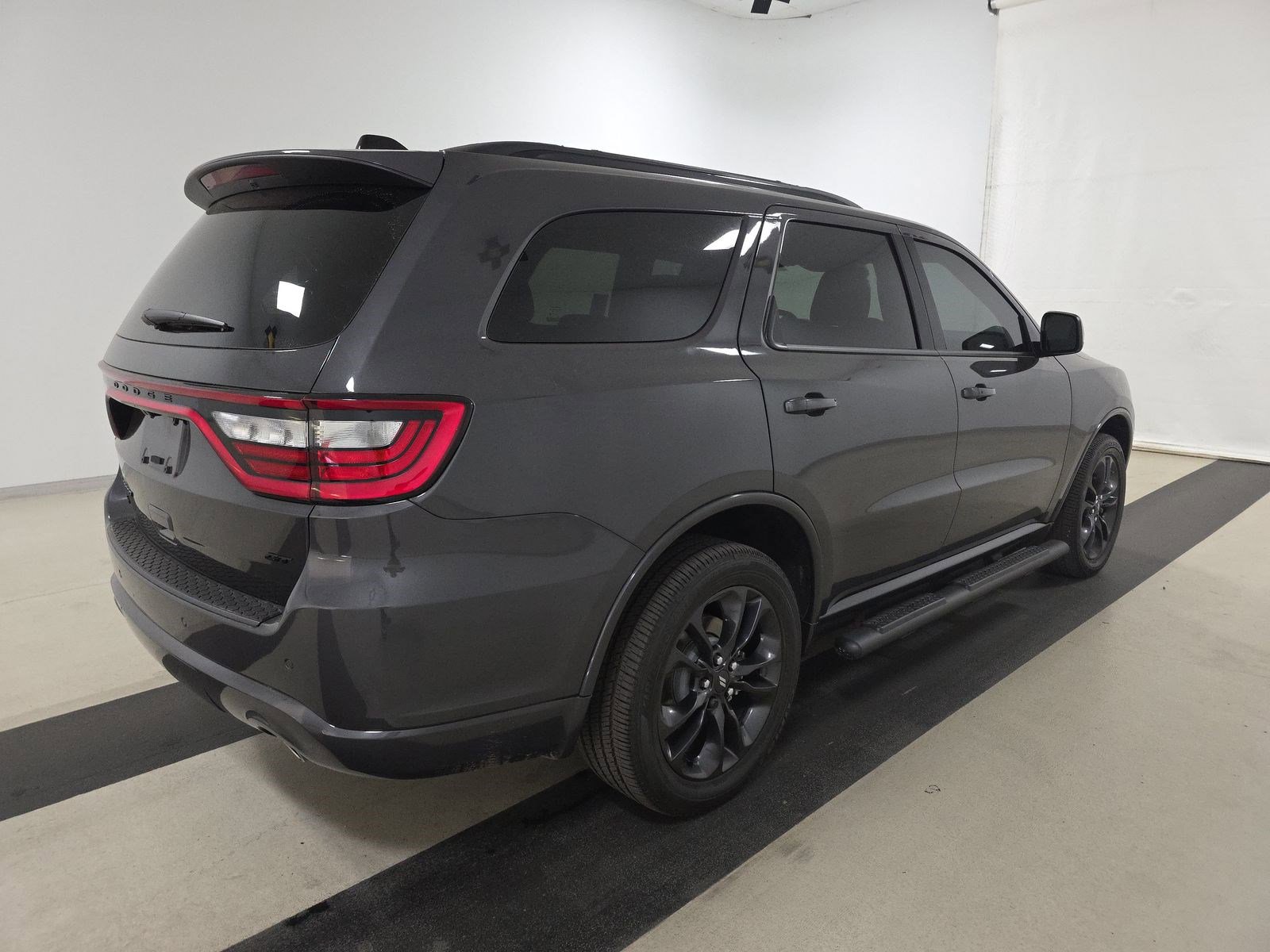 Used 2023 Dodge Durango GT w/ Blacktop Package AWD/4WD image 5