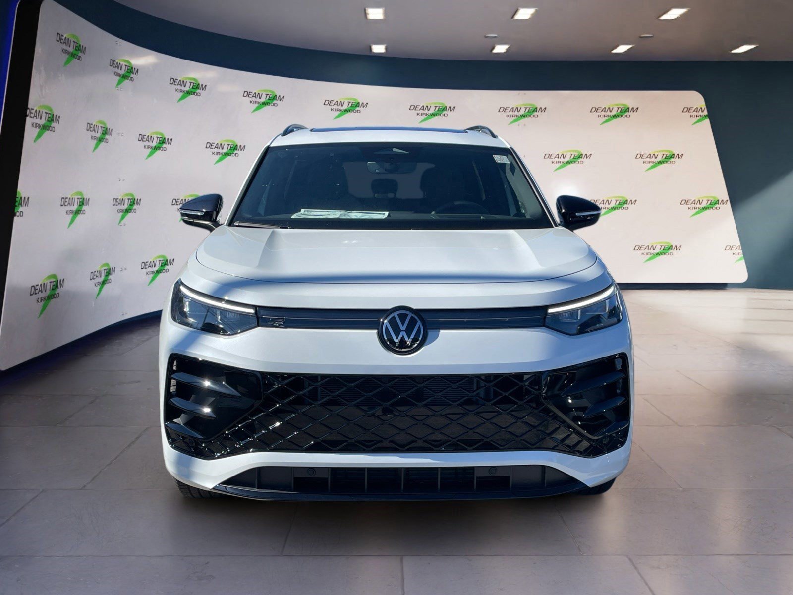 New 2026 Volkswagen Tiguan SE R-Line AWD/4WD image 6