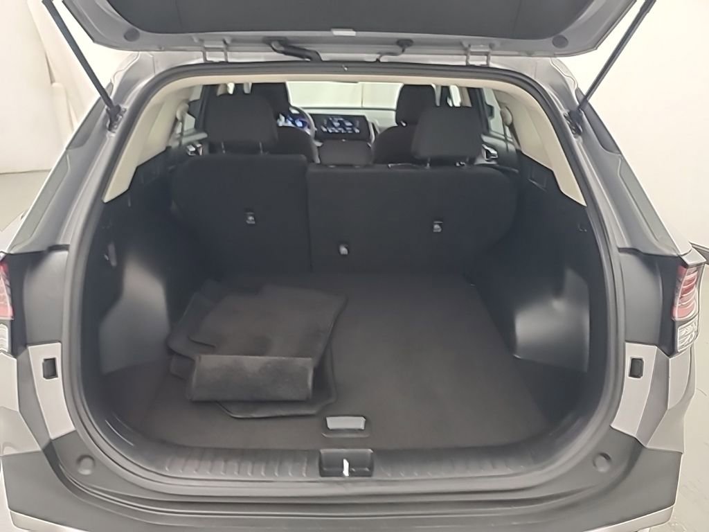 Used 2025 Kia Sportage LX image 18