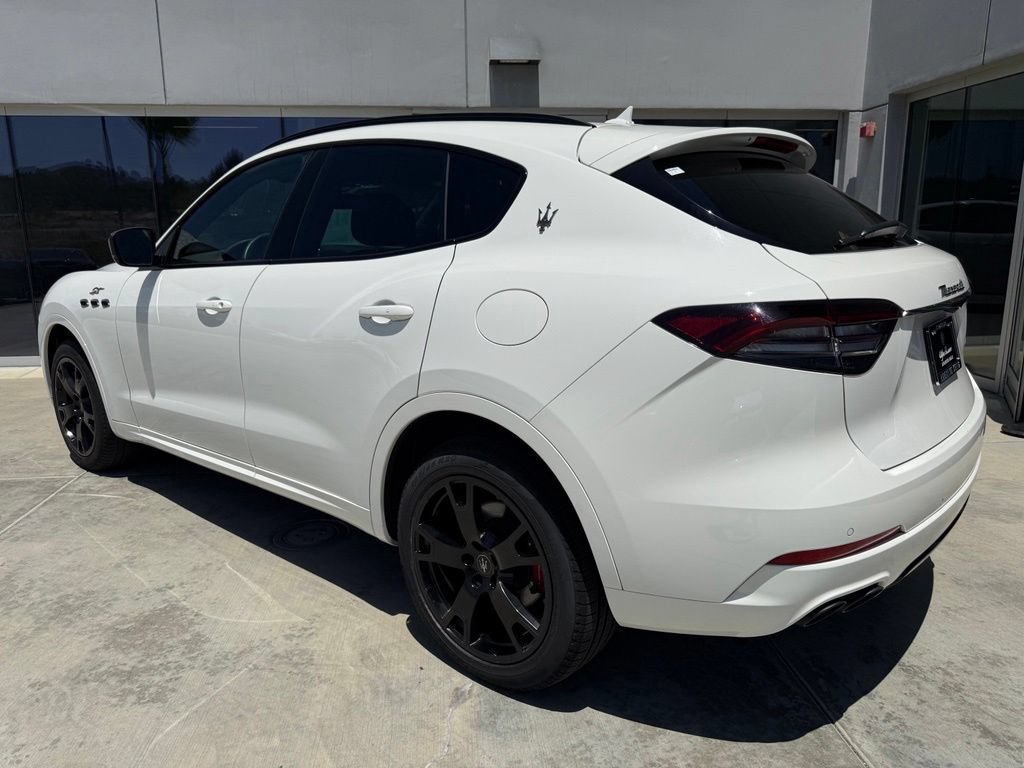 Certified 2022 Maserati Levante GT AWD/4WD image 7