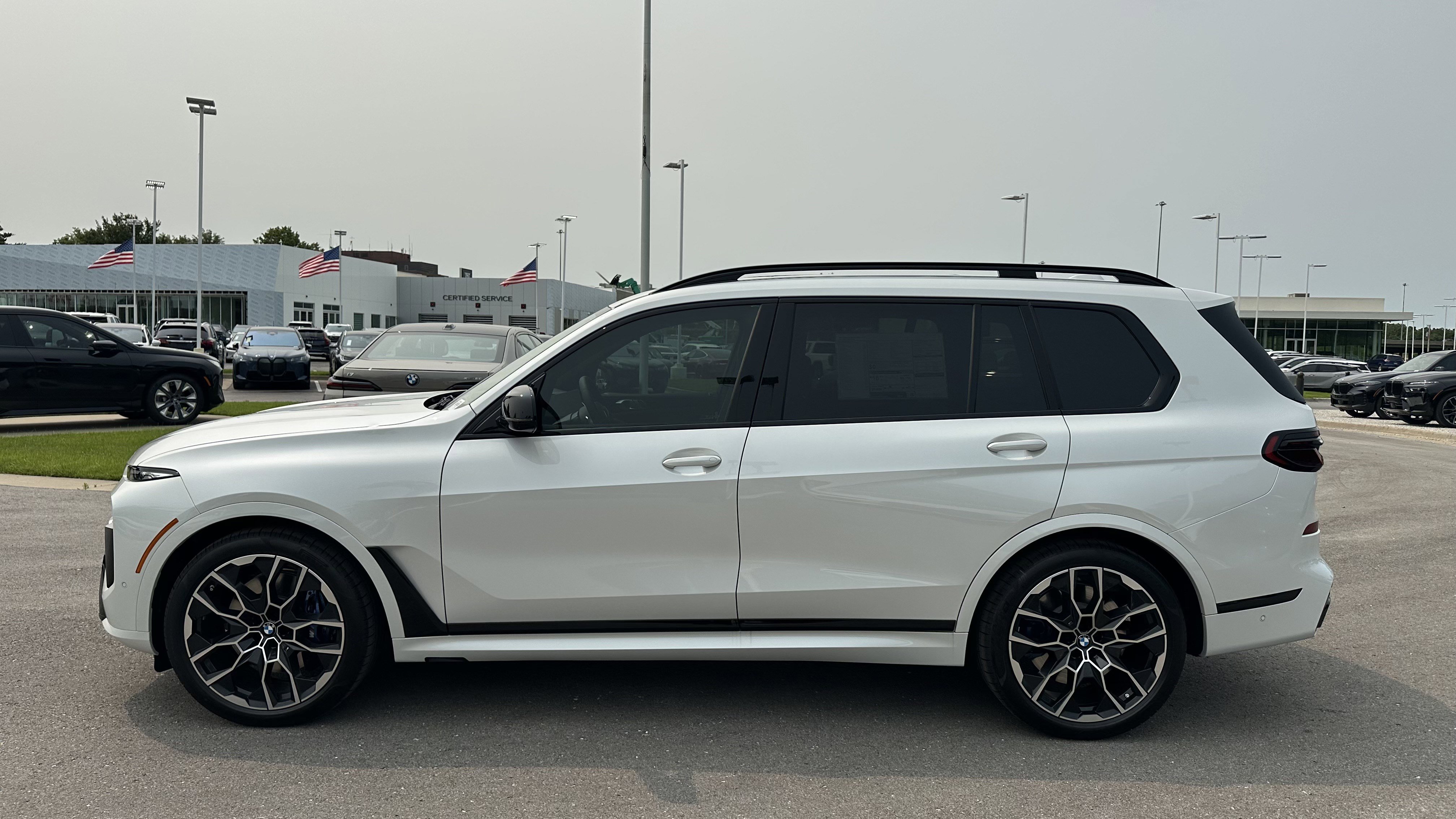 Used 2026 BMW X7 M60i AWD/4WD image 7