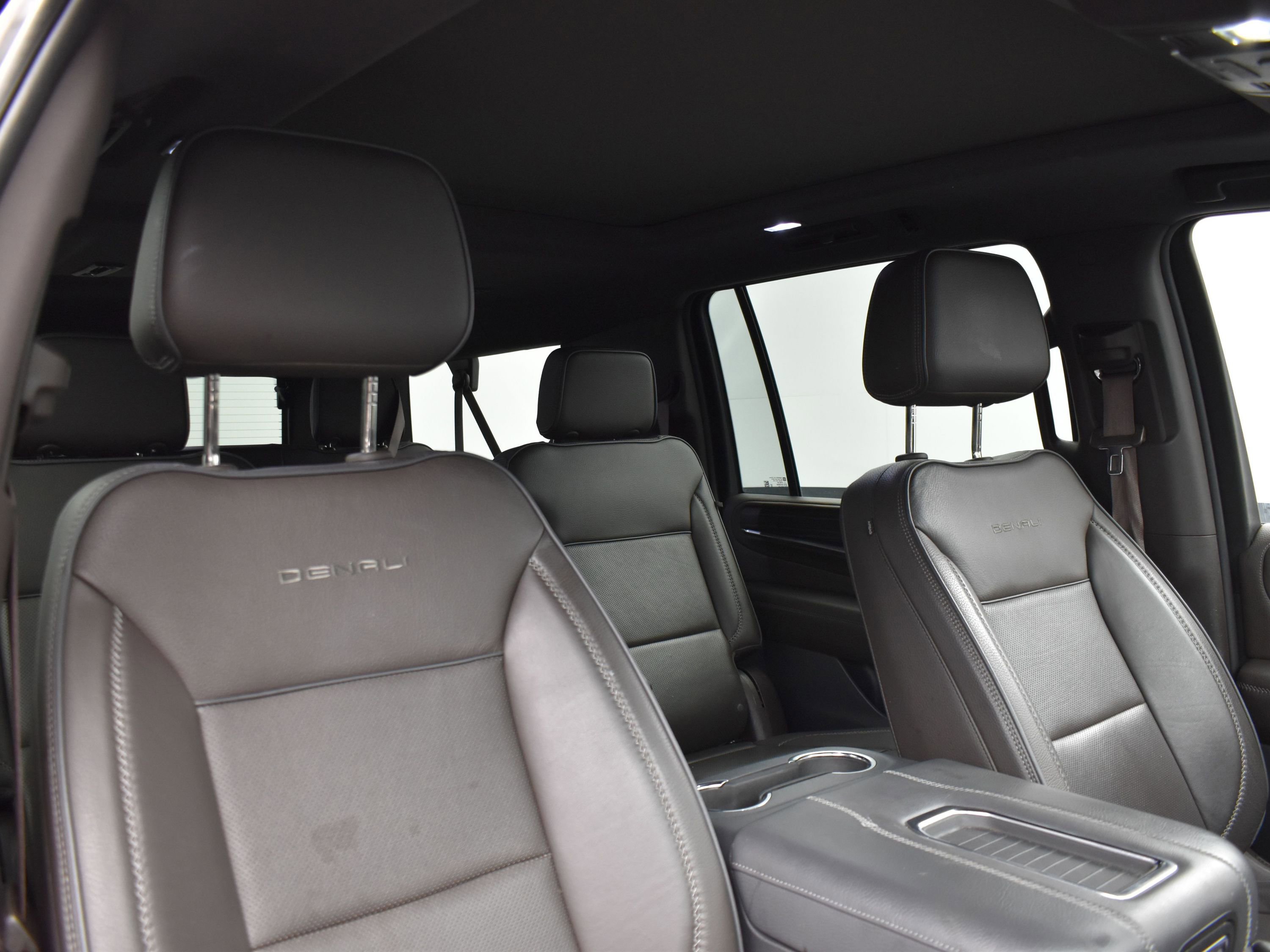 Used 2022 GMC Yukon XL Denali w/ Max Trailering Package image 18