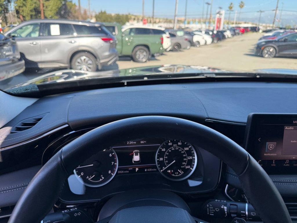 Used 2025 INFINITI QX60 Pure image 26