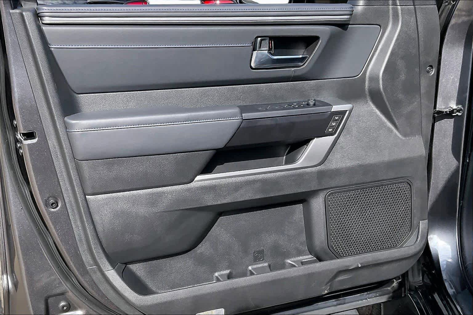 Used 2025 Toyota Tundra Platinum AWD/4WD image 21