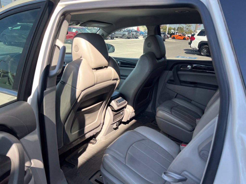 Used 2015 Buick Enclave Leather FWD image 9