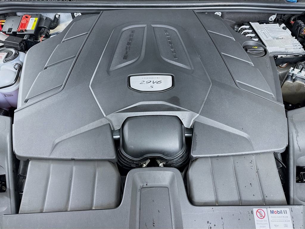 Certified 2022 Porsche Cayenne S image 35