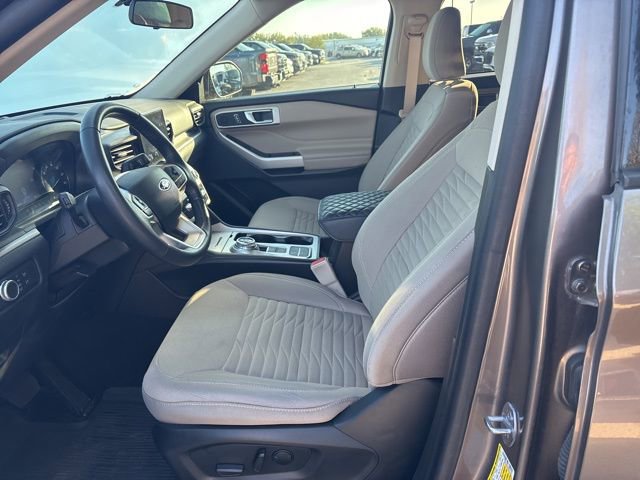 Used 2021 Ford Explorer XLT image 9