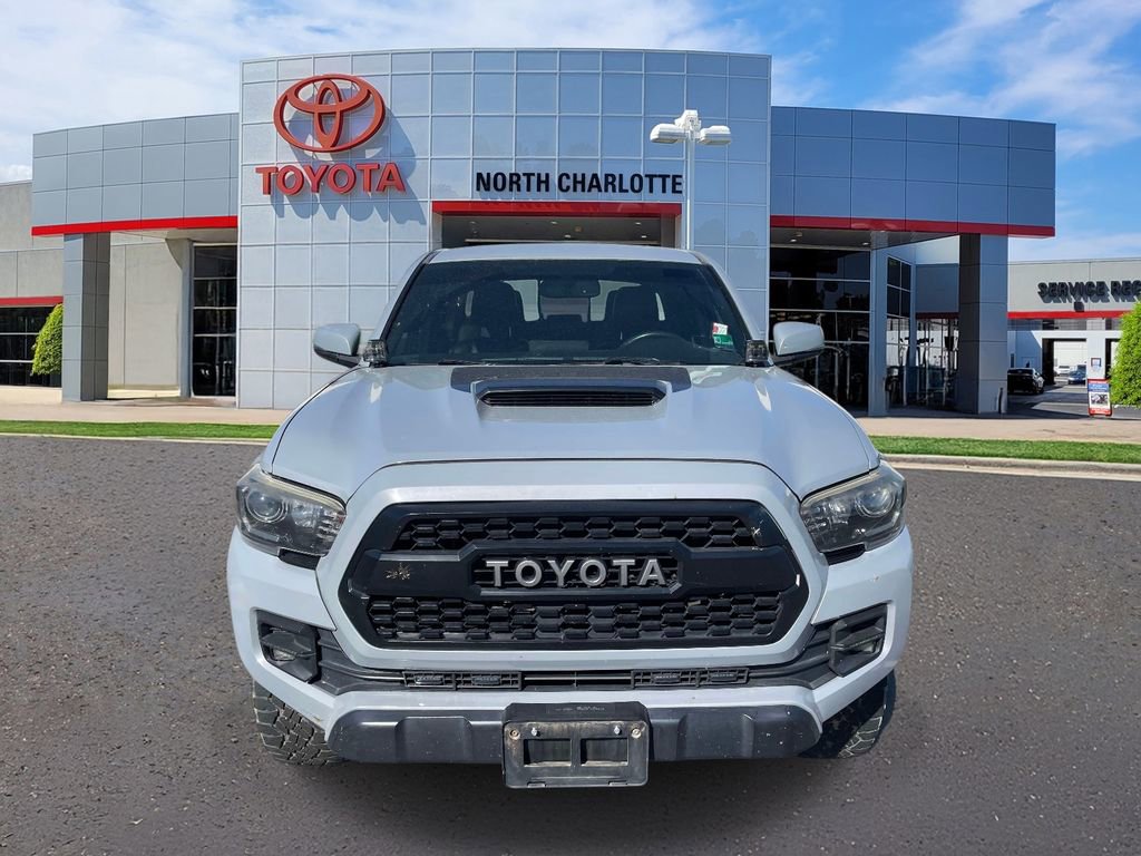 Used 2017 Toyota Tacoma TRD Pro image 3