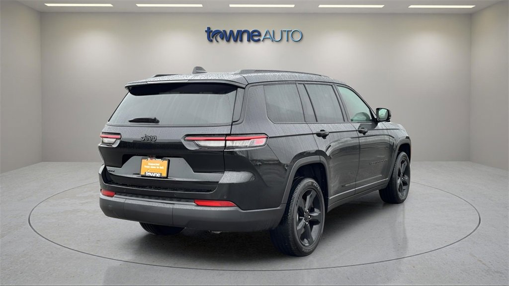 Used 2025 Jeep Grand Cherokee L Altitude image 5