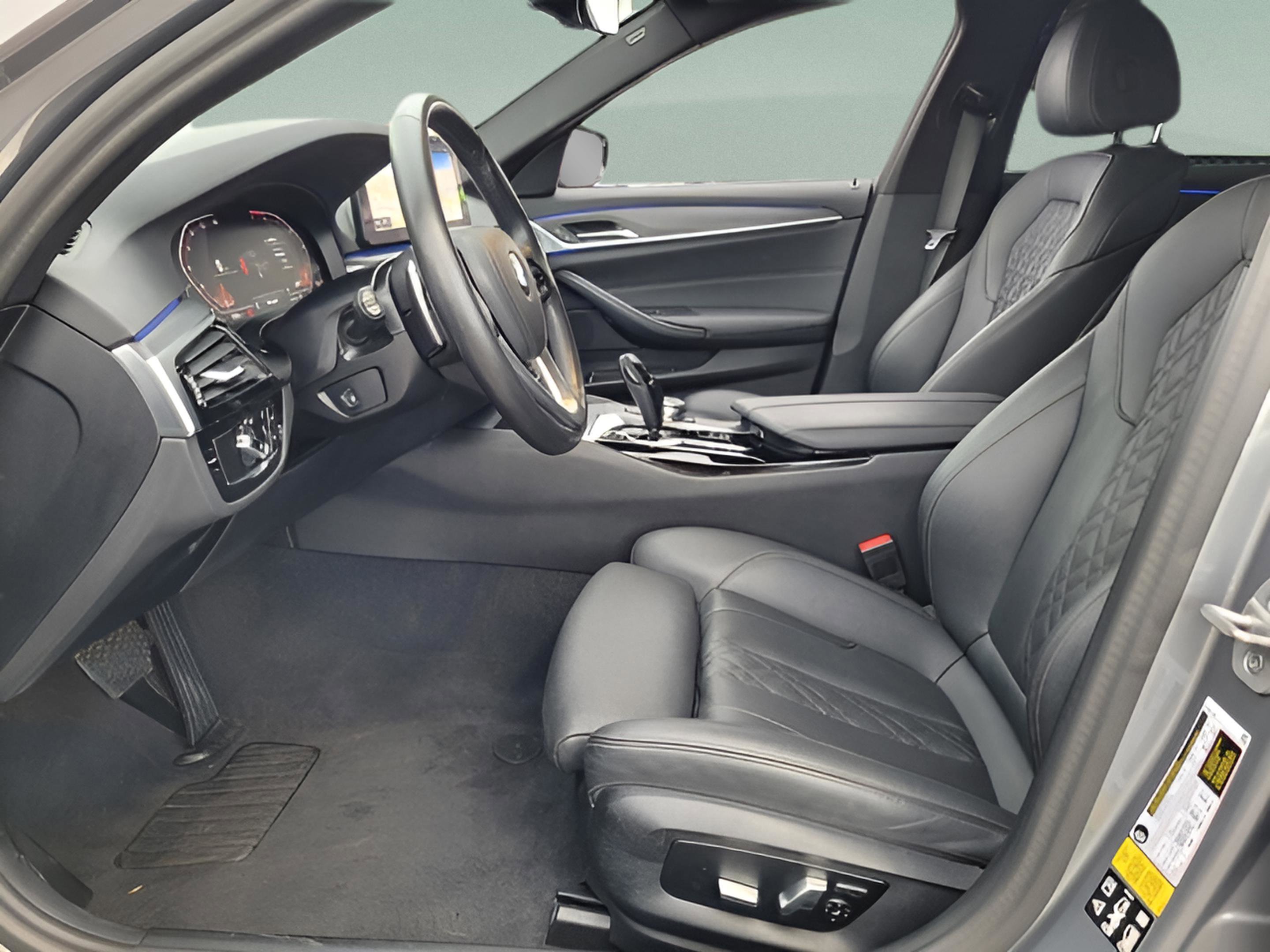 Used 2023 BMW 530i xDrive image 10