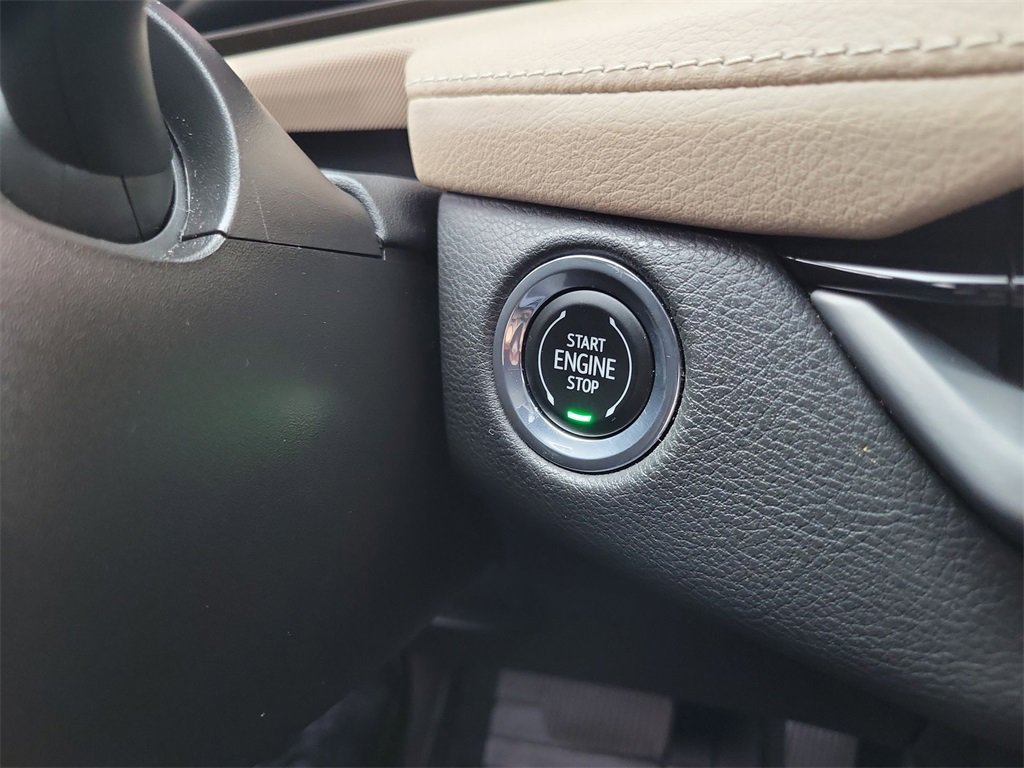 Certified 2024 Cadillac XT4 Luxury w/ Cold Weather Package image 15