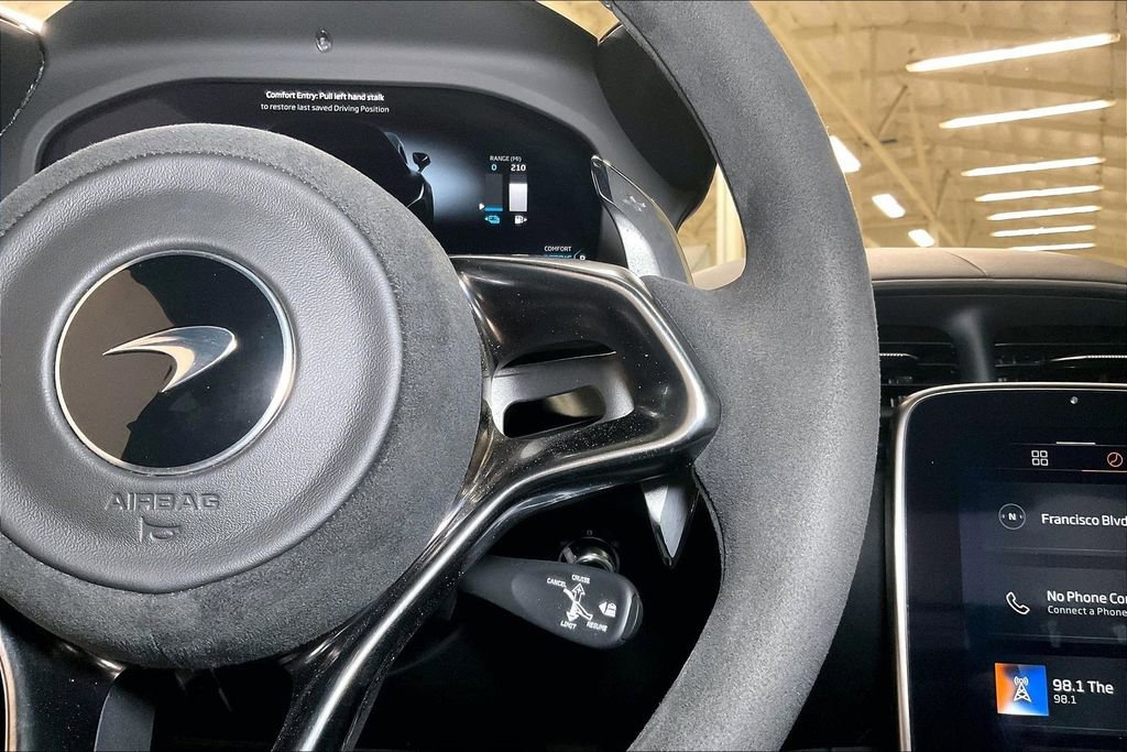 Used 2023 McLaren Artura image 24