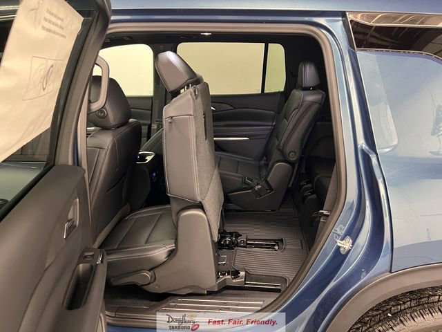 New 2026 Chevrolet Traverse LT w/ Sun and Wheel Package FWD image 32