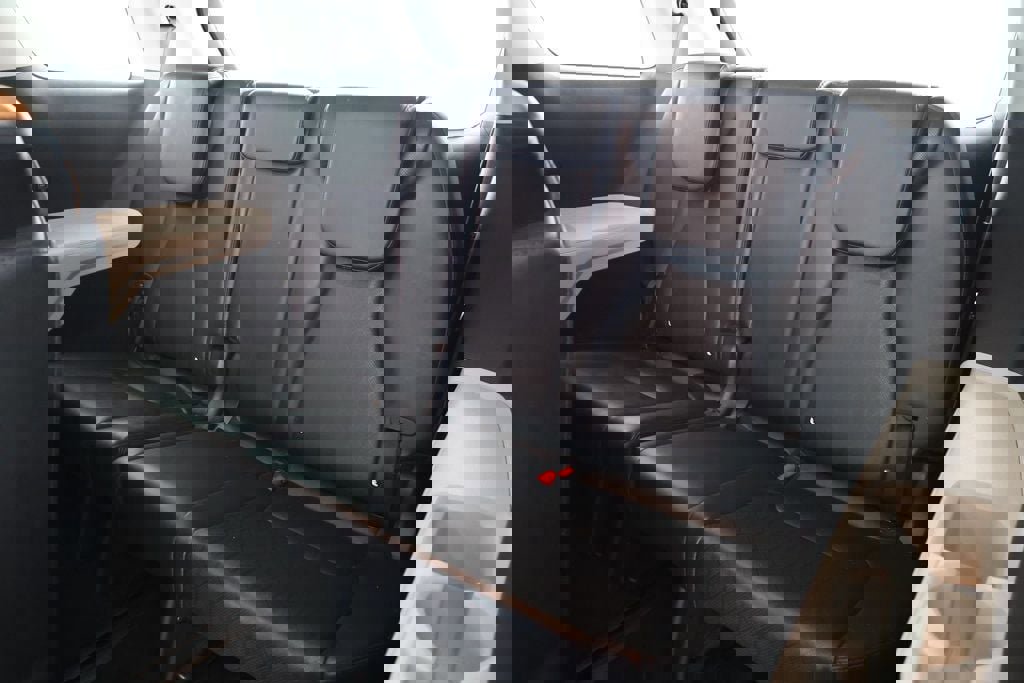 Used 2022 Kia Carnival LX image 22