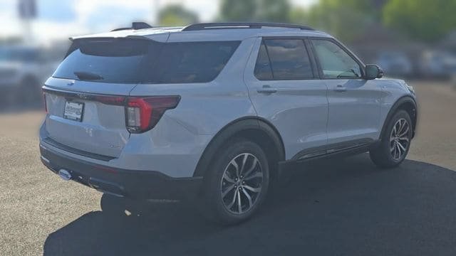 New 2026 Ford Explorer ST-Line AWD/4WD image 9