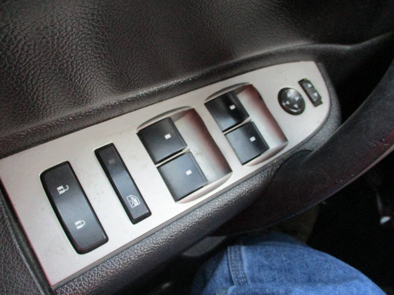 Used 2011 Chevrolet Silverado 1500 LT w/ All-Star Edition AWD/4WD image 31