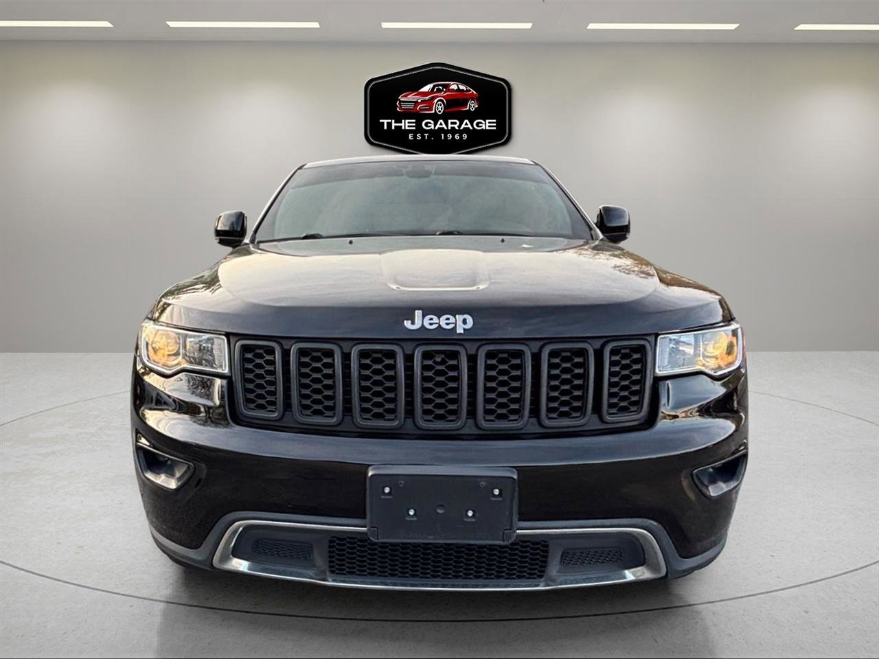 Used 2018 Jeep Grand Cherokee Limited AWD/4WD image 8