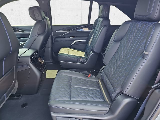 Used 2026 Cadillac Escalade IQ Sport 1 w/ LPO, ONYX Package AWD/4WD image 16