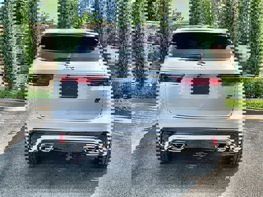 New 2026 Jaguar F-PACE R-Dynamic S image 4