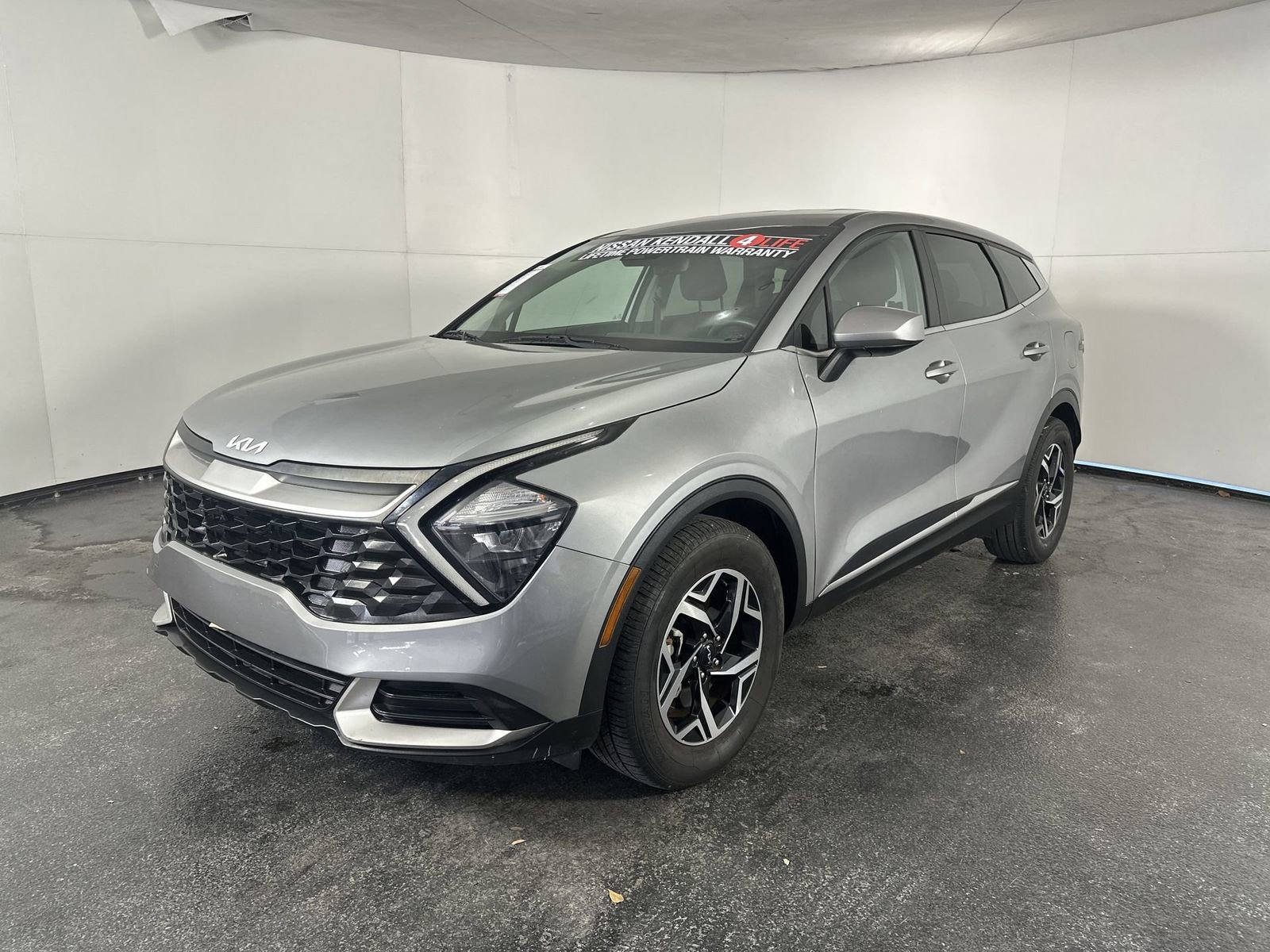 Used 2023 Kia Sportage LX image 4