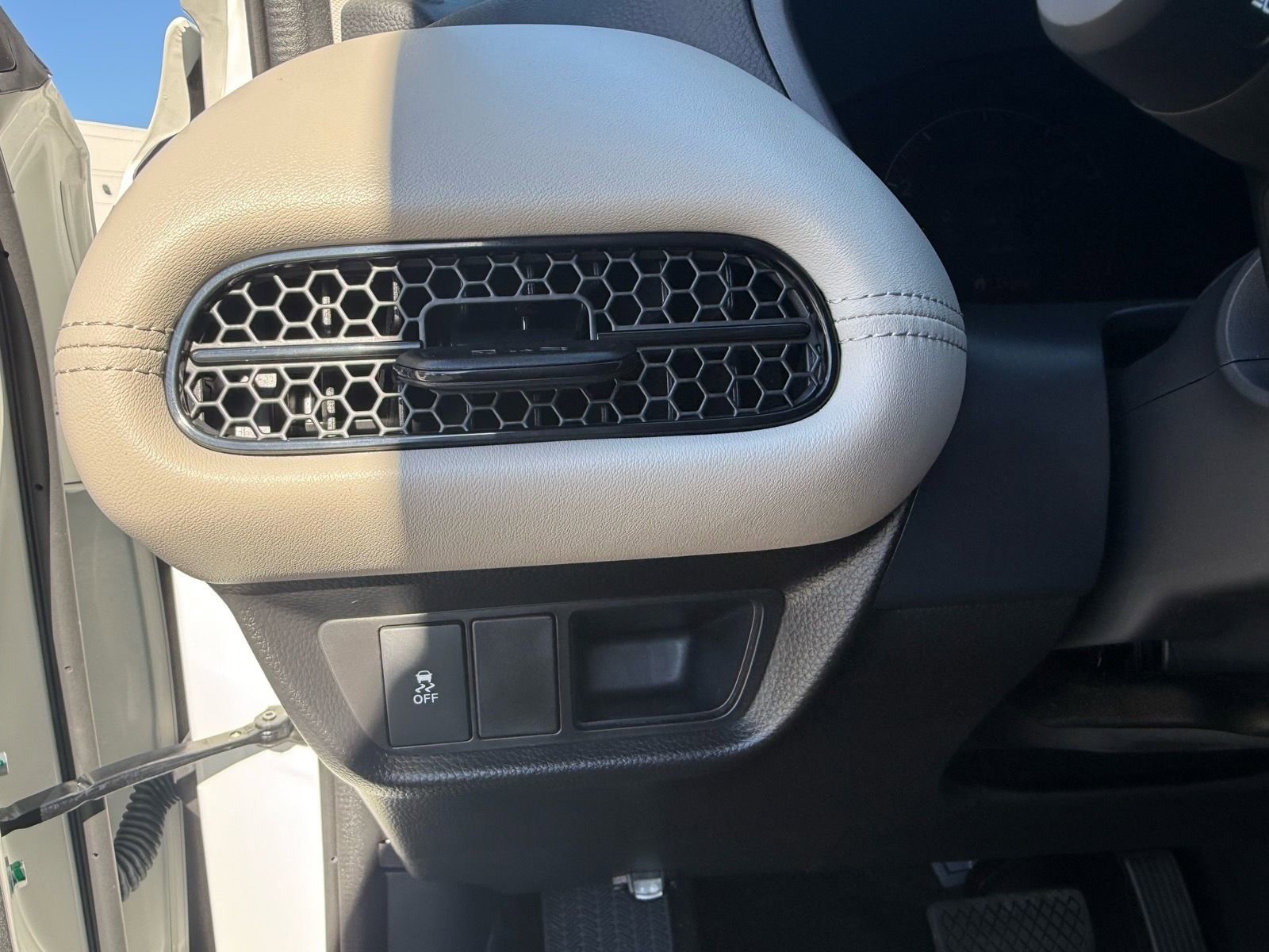 New 2026 Honda HR-V LX image 14