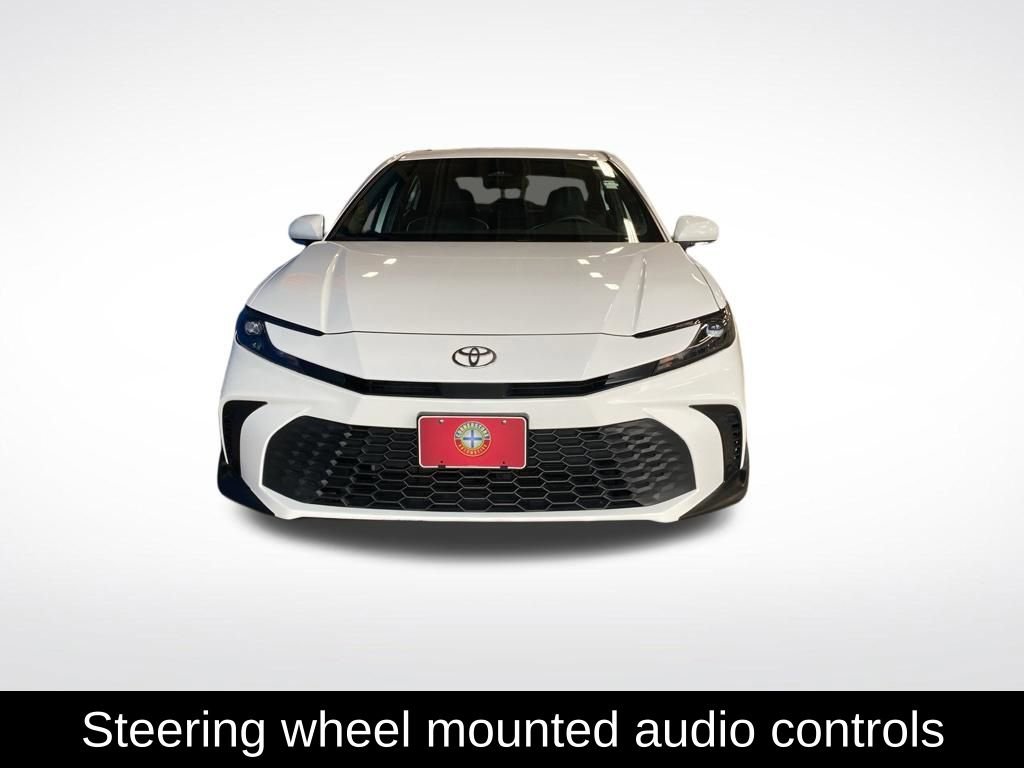 Used 2025 Toyota Camry SE FWD image 14