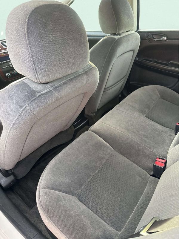 Used 2009 Chevrolet Impala LT image 18
