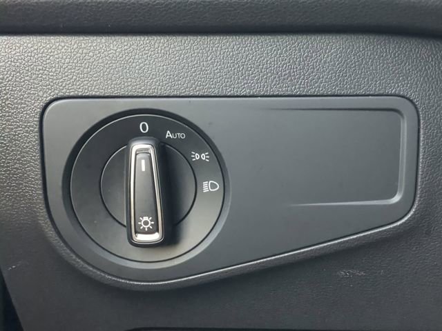 Certified 2021 Volkswagen Tiguan SE image 25