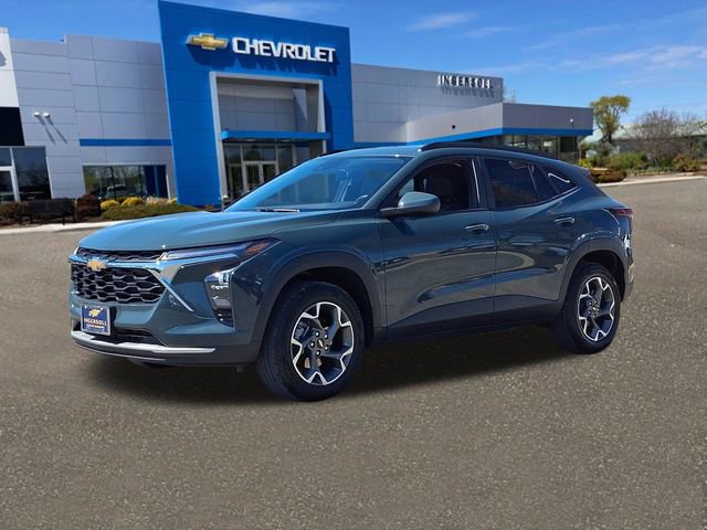 Used 2025 Chevrolet Trax LT w/ Driver Confidence Package image 34