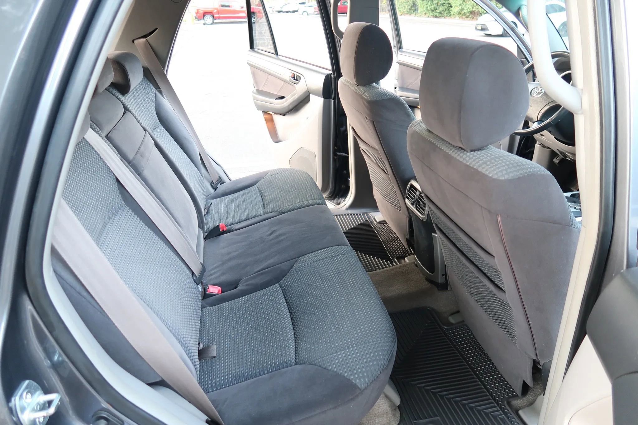 Used 2004 Toyota 4Runner Sport image 18