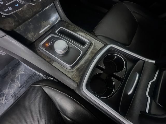 Used 2020 Chrysler 300 Limited RWD image 25