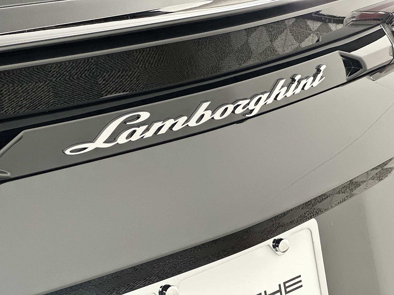 Used 2022 Lamborghini Urus image 33