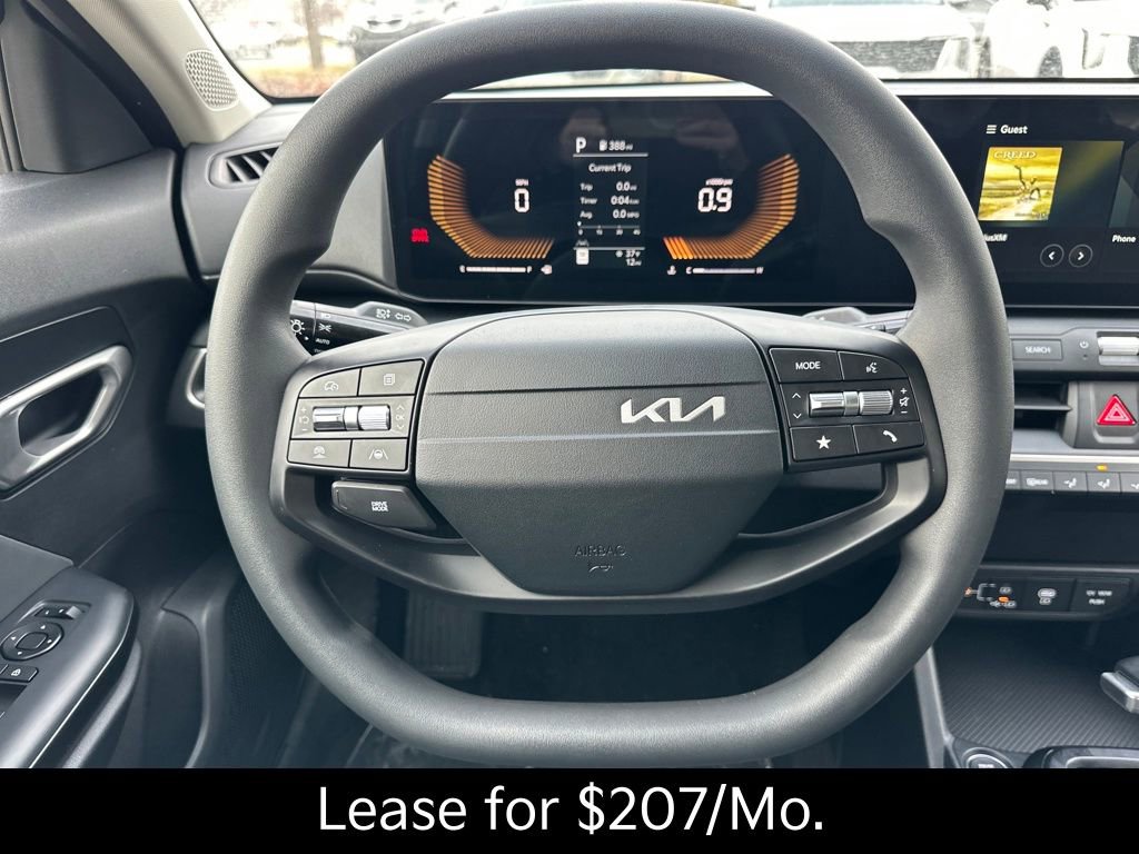 New 2025 Kia K4 LXS image 17