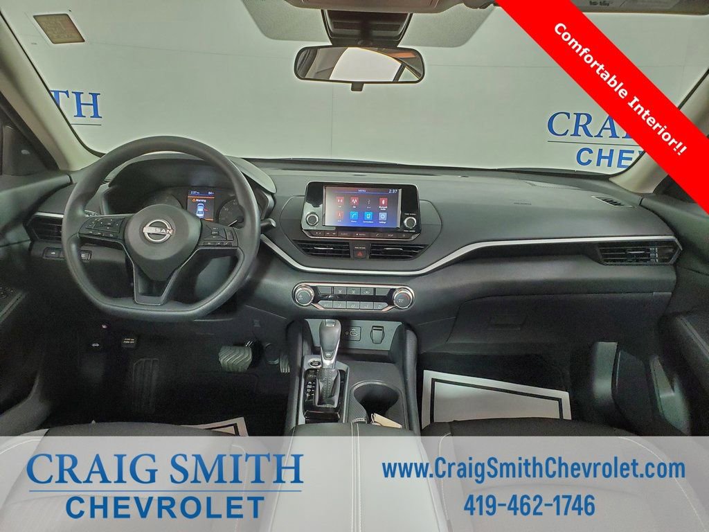 Used 2024 Nissan Altima 2.5 S image 3