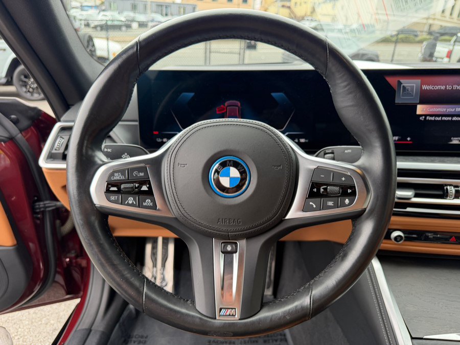 Used 2023 BMW i4 eDrive40 w/ M Sport Package RWD image 13