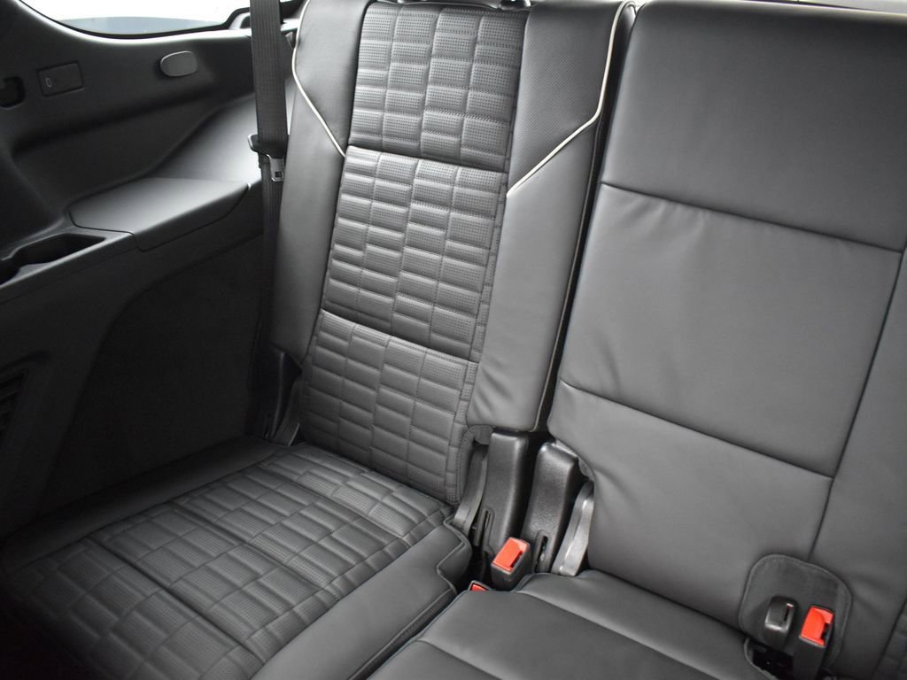 Certified 2026 Cadillac Escalade Platinum Sport w/ LPO, ONYX Package image 31