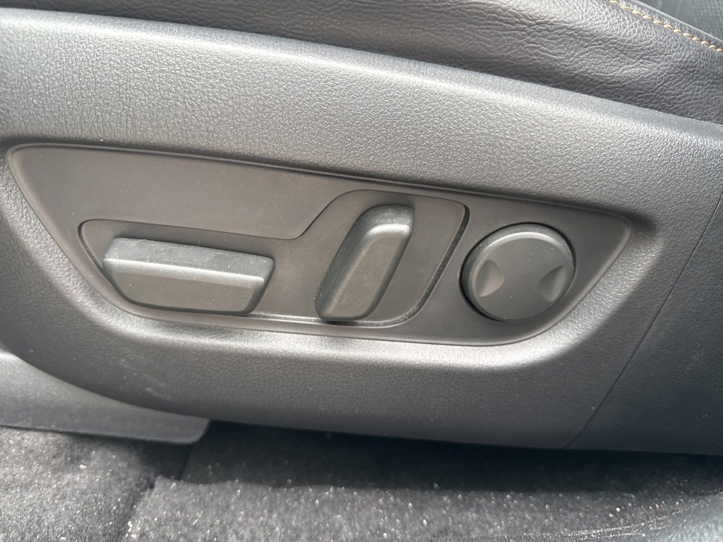 Certified 2025 MAZDA CX-70 3.3 Turbo w/ Preferred Package image 9