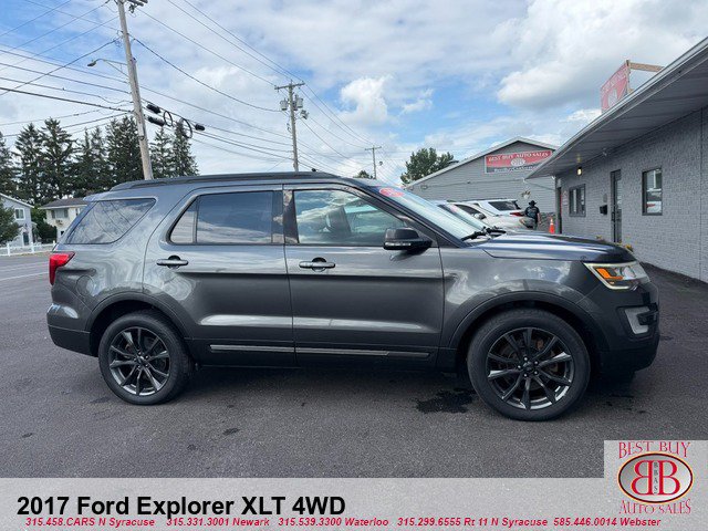 Used 2017 Ford Explorer XLT w/ Equipment Group 202A AWD/4WD image 2