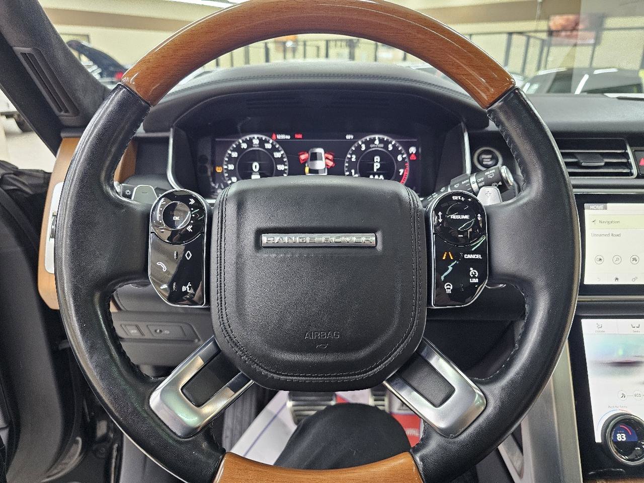 Used 2021 Land Rover Range Rover Long Wheelbase Autobiography image 27