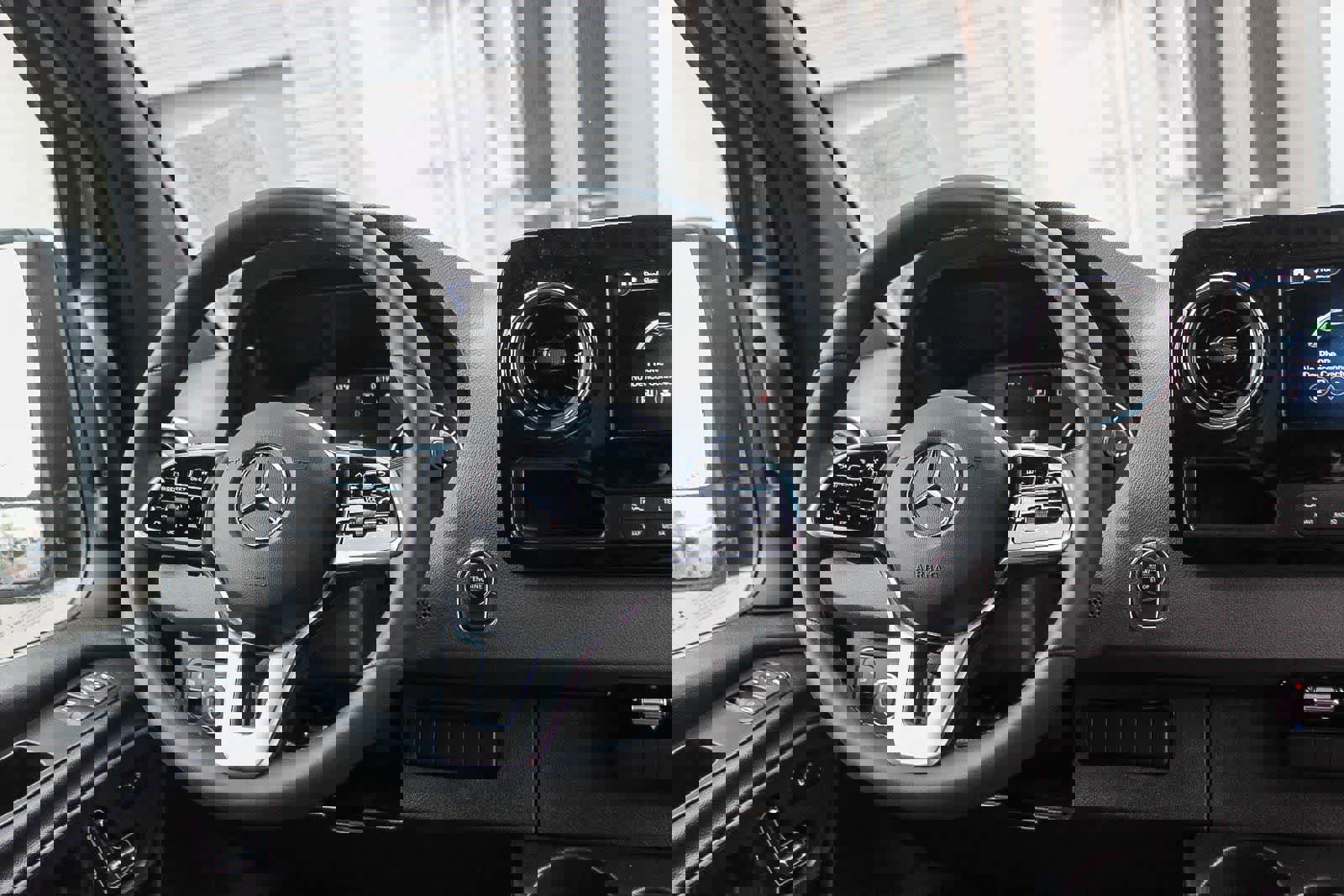 Used 2023 Mercedes-Benz Sprinter 2500 image 10