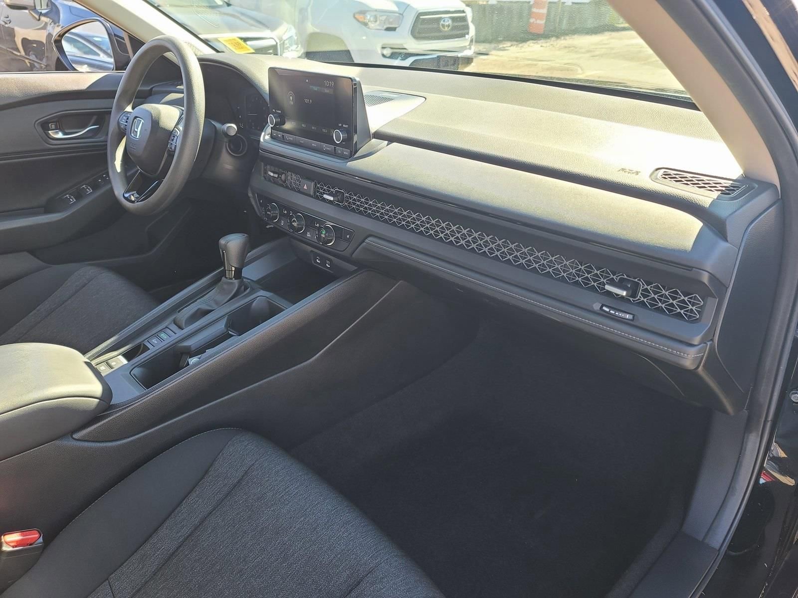 Used 2023 Honda Accord EX image 25