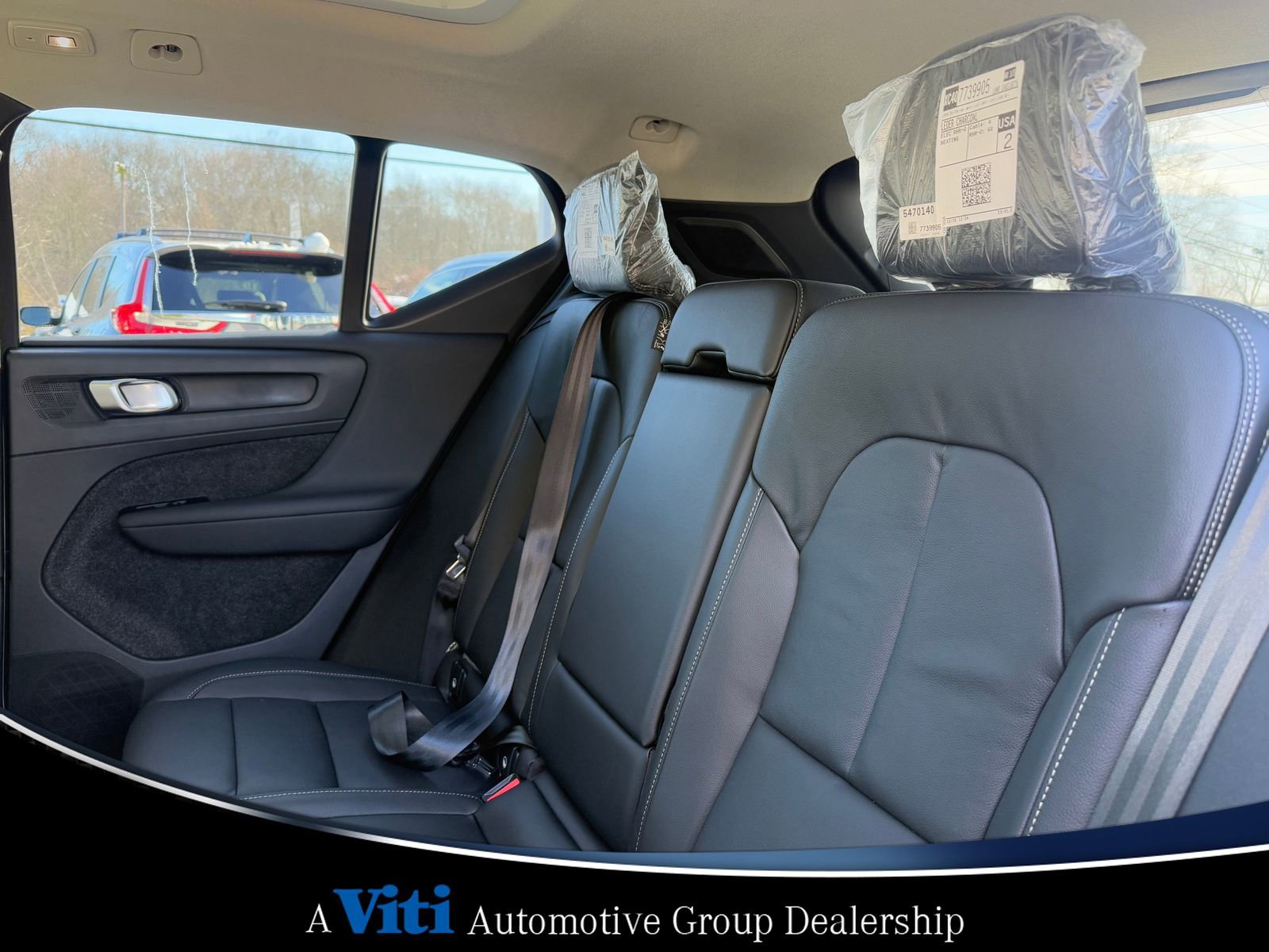 Used 2026 Volvo XC40 B5 Plus w/ Climate Package AWD/4WD image 14