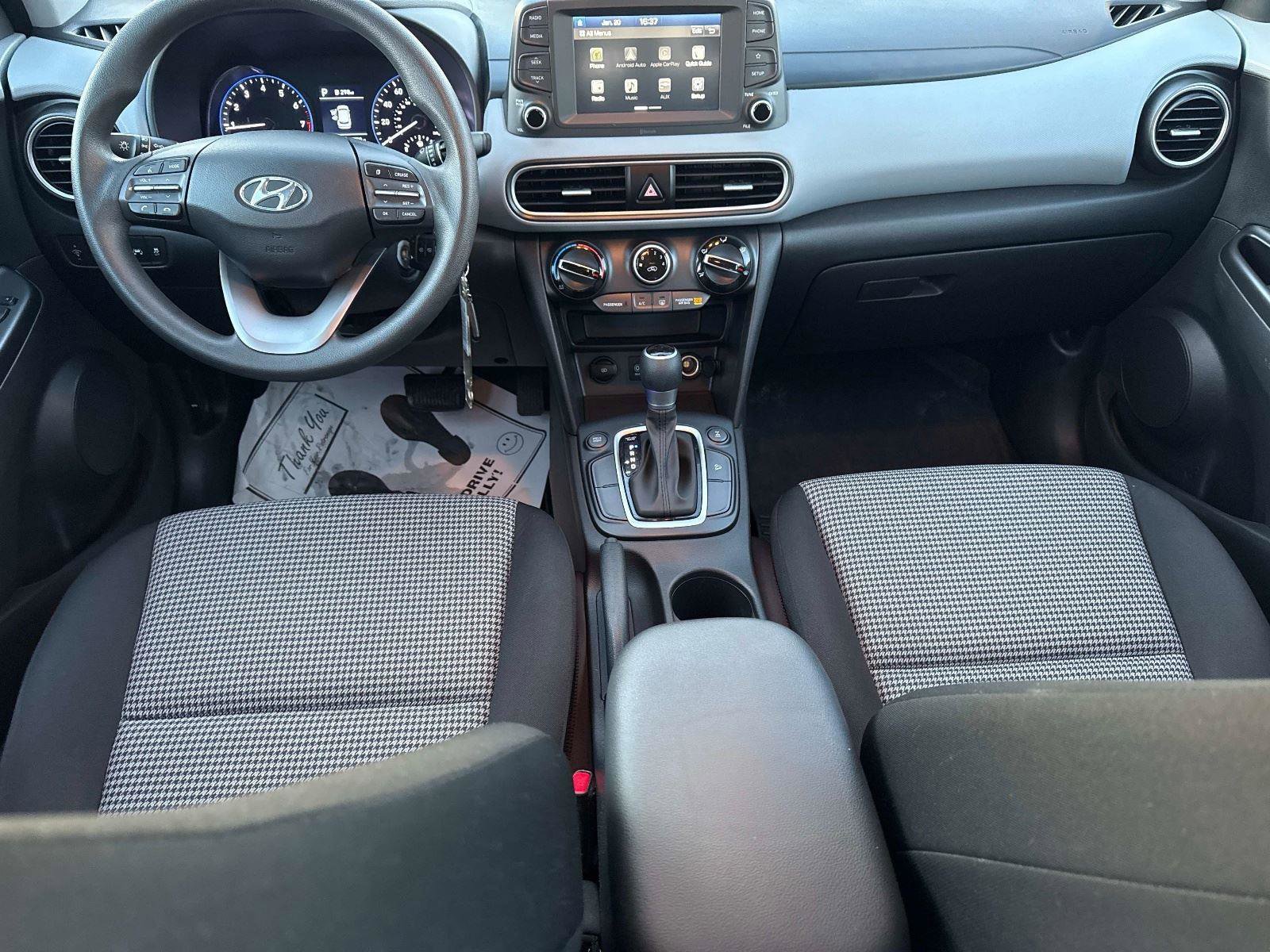 Used 2021 Hyundai Kona SE w/ Cargo Package image 16