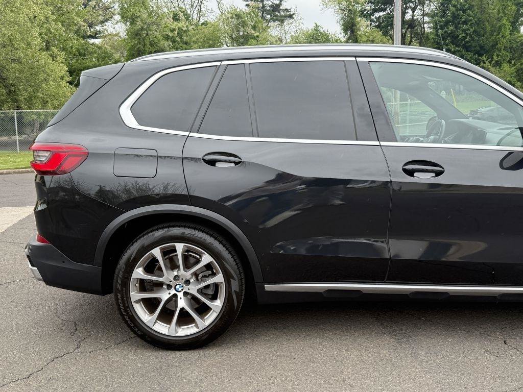 Used 2019 BMW X5 xDrive40i w/ Convenience Package AWD/4WD image 9