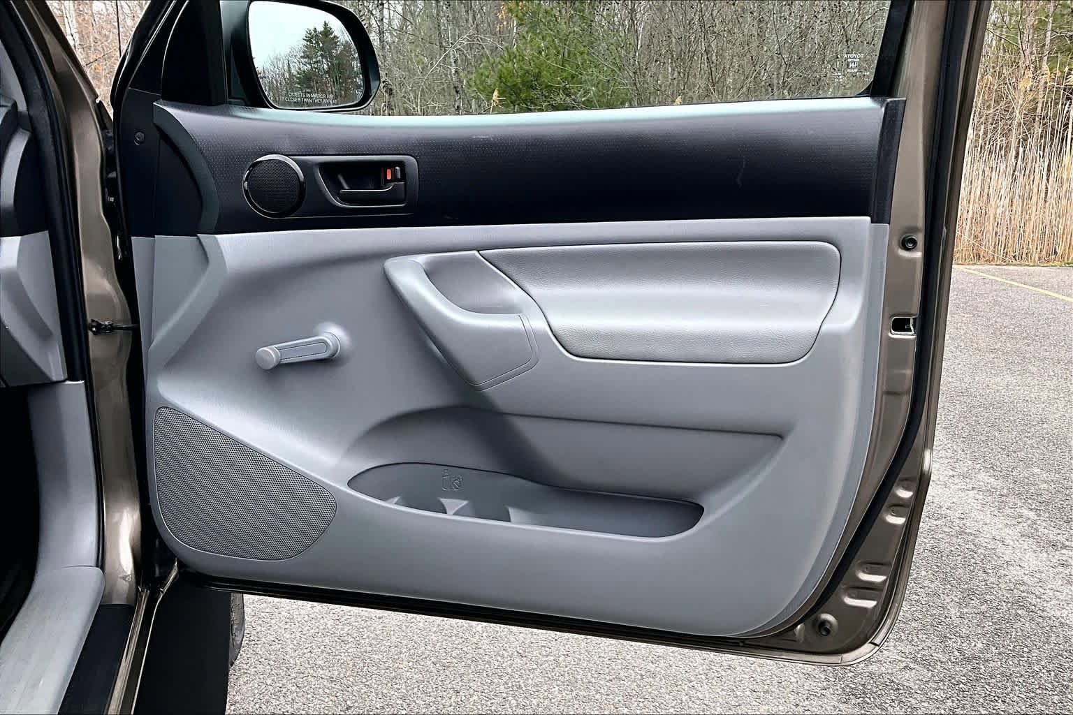 Used 2012 Toyota Tacoma 4x4 Regular Cab image 21