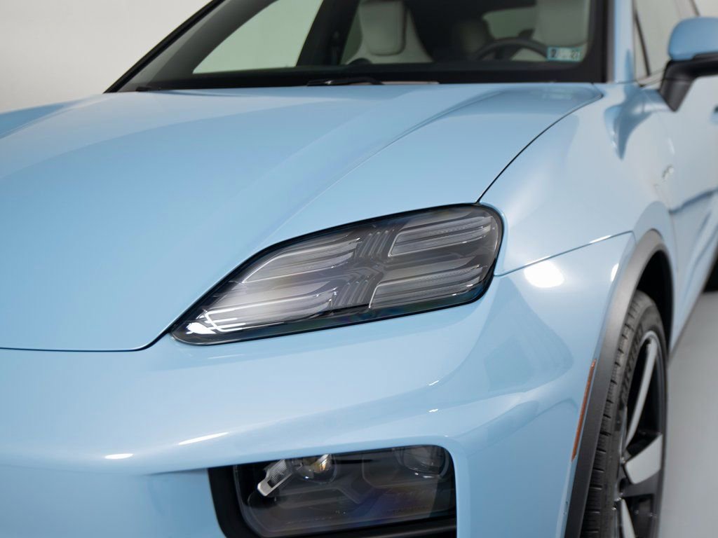 New 2026 Porsche Macan 4S Electric image 14