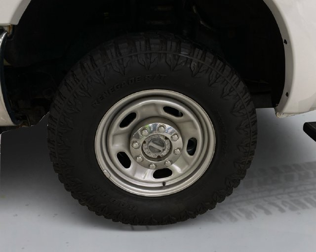 Used 2015 Ford F250 XL w/ Power Equipment Group AWD/4WD image 18