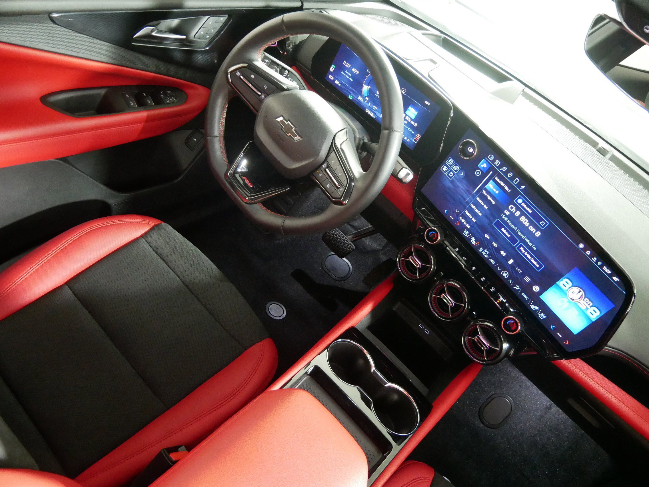 Certified 2024 Chevrolet Blazer EV RS image 9