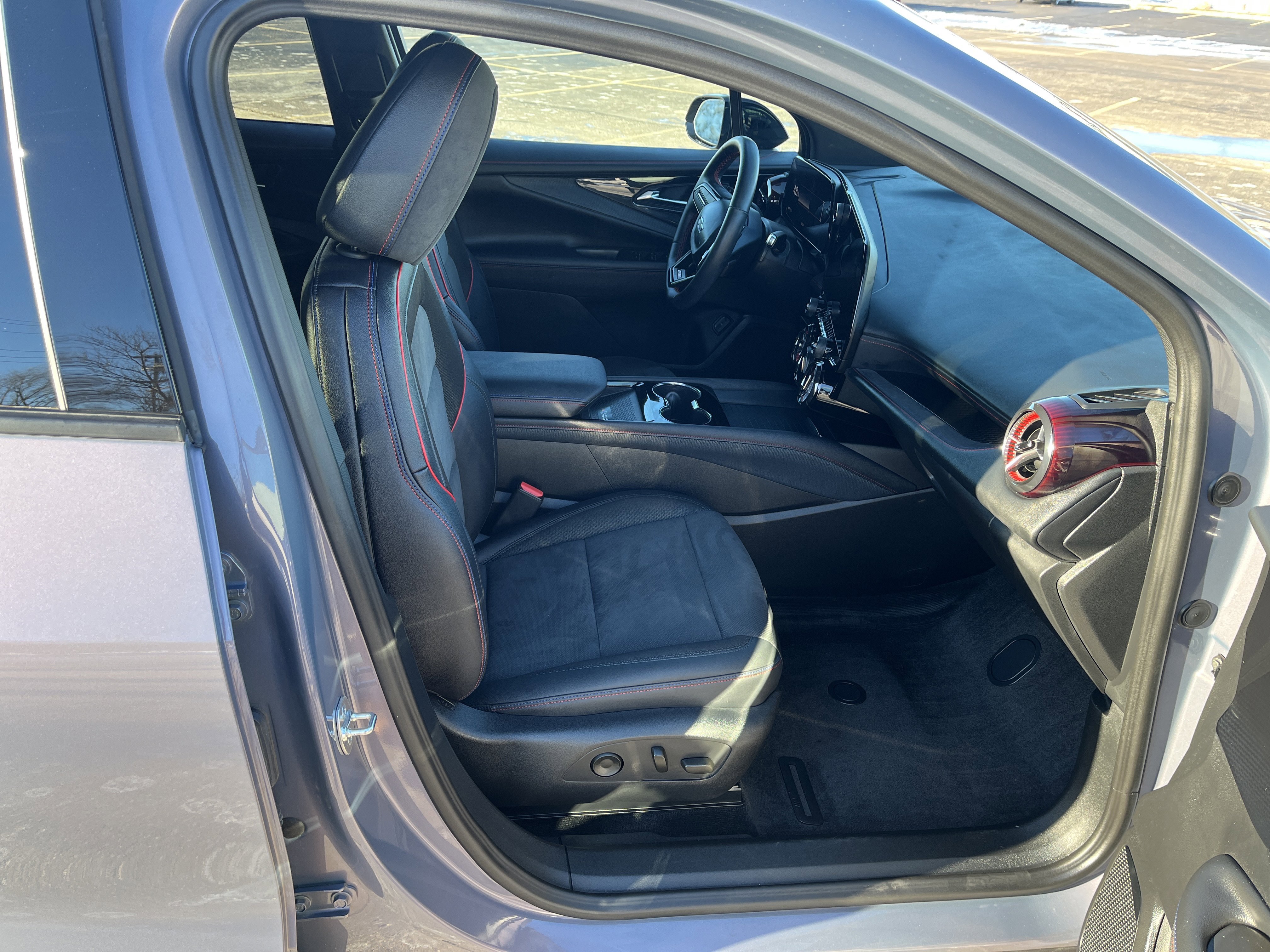 Used 2025 Chevrolet Blazer EV RS image 16